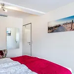 Appartement Efzeglueck Mit Pool