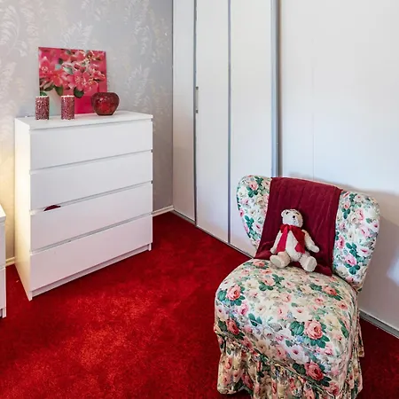 Apartamento Efzeglueck Mit Pool